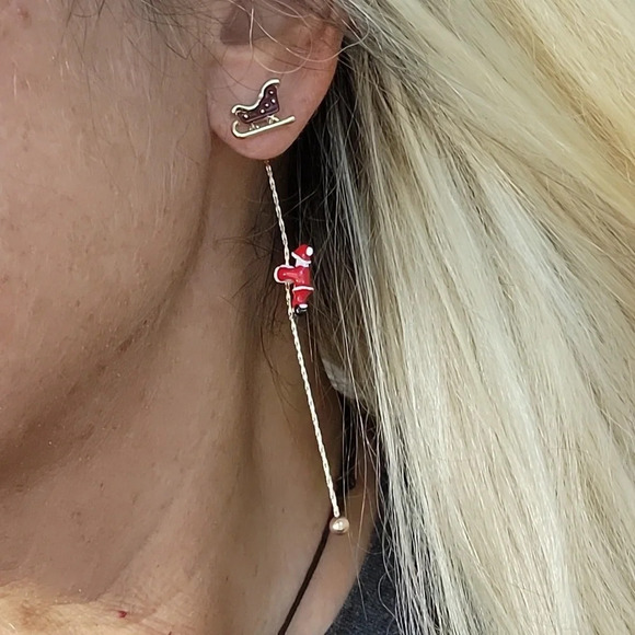 ADORABLE FRONT/BACK SANTA EARRINGS - Picture 4 of 8
